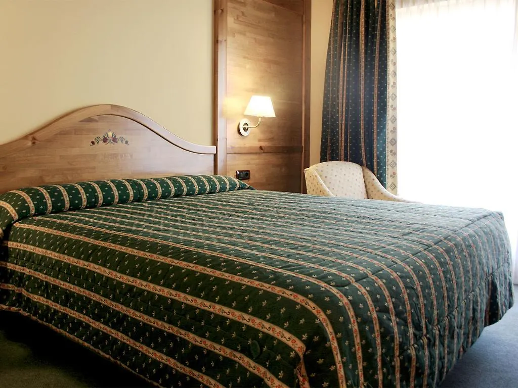 Sport Hotel Village Soldeu 4*,  Andorra