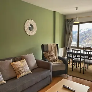 Apartment En A Pie De Pistas, Wifi Y Parquin, Soldeu