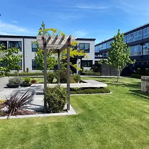 Southwark & 4* Christchurch