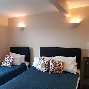 Kgt House 3* Dublin