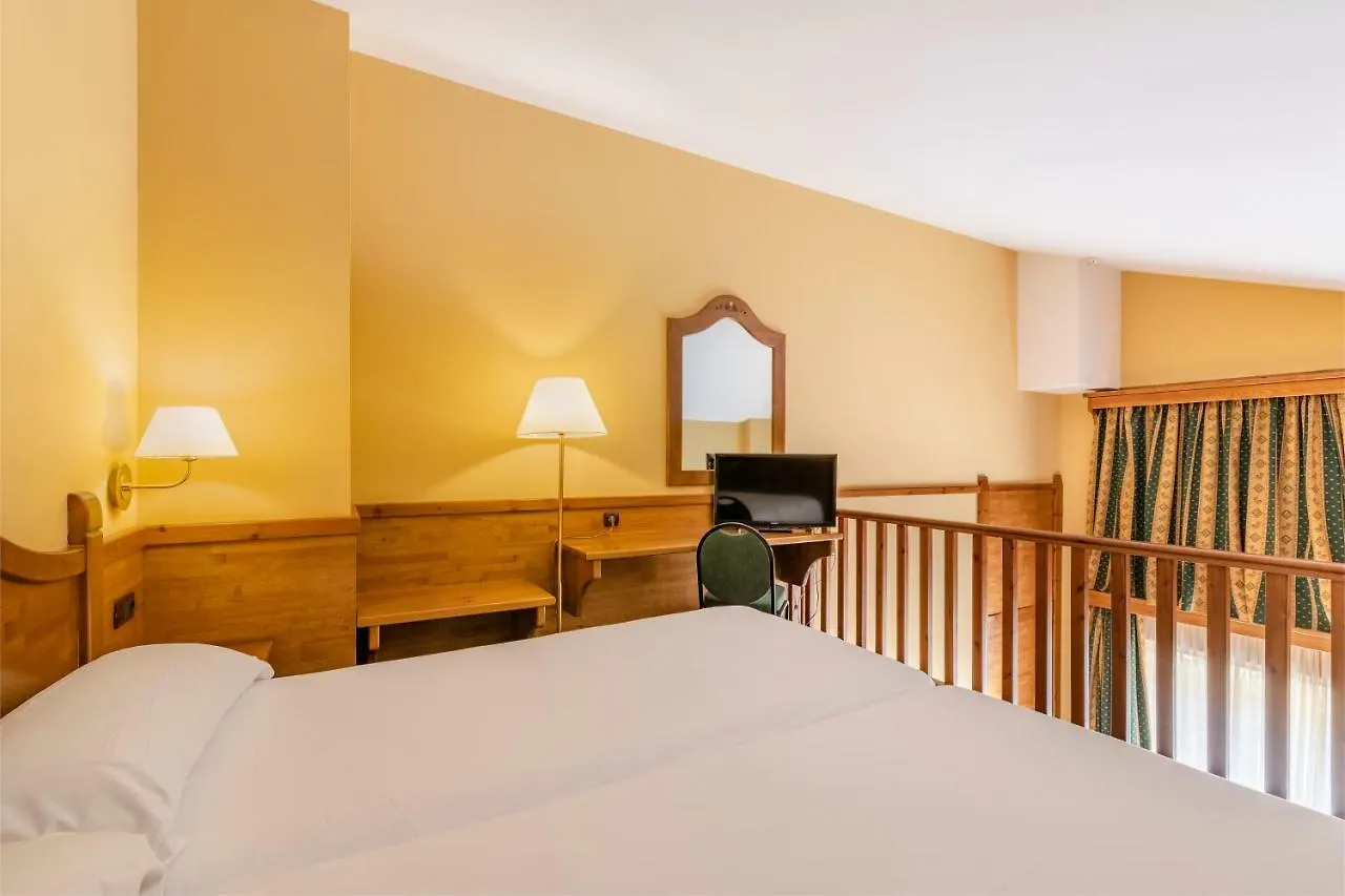 Sport Hotel Village Soldeu 4*,  Andorra